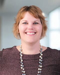 Holly Lendy headshot