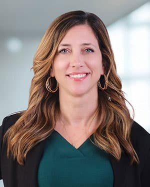 Michelle Hansen Headshot