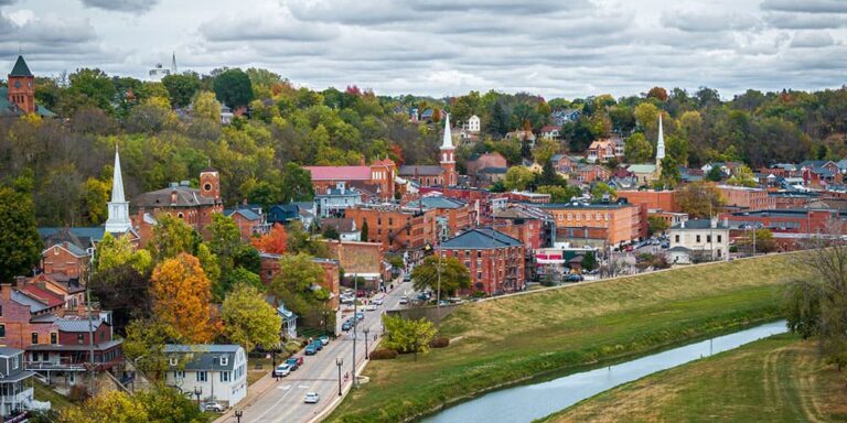 aerial view of community in Illinois